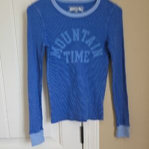 American Eagle Blue Graphic Shirt